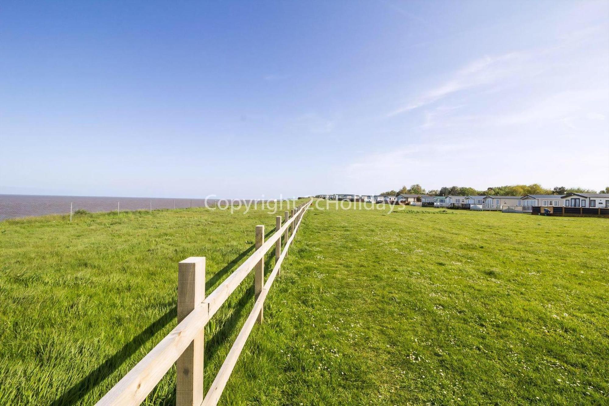Beautiful Lodge With Full Sea Views At Broadland Sands In Suffolk Ref 20235Bs Hopton on Sea Ngoại thất bức ảnh