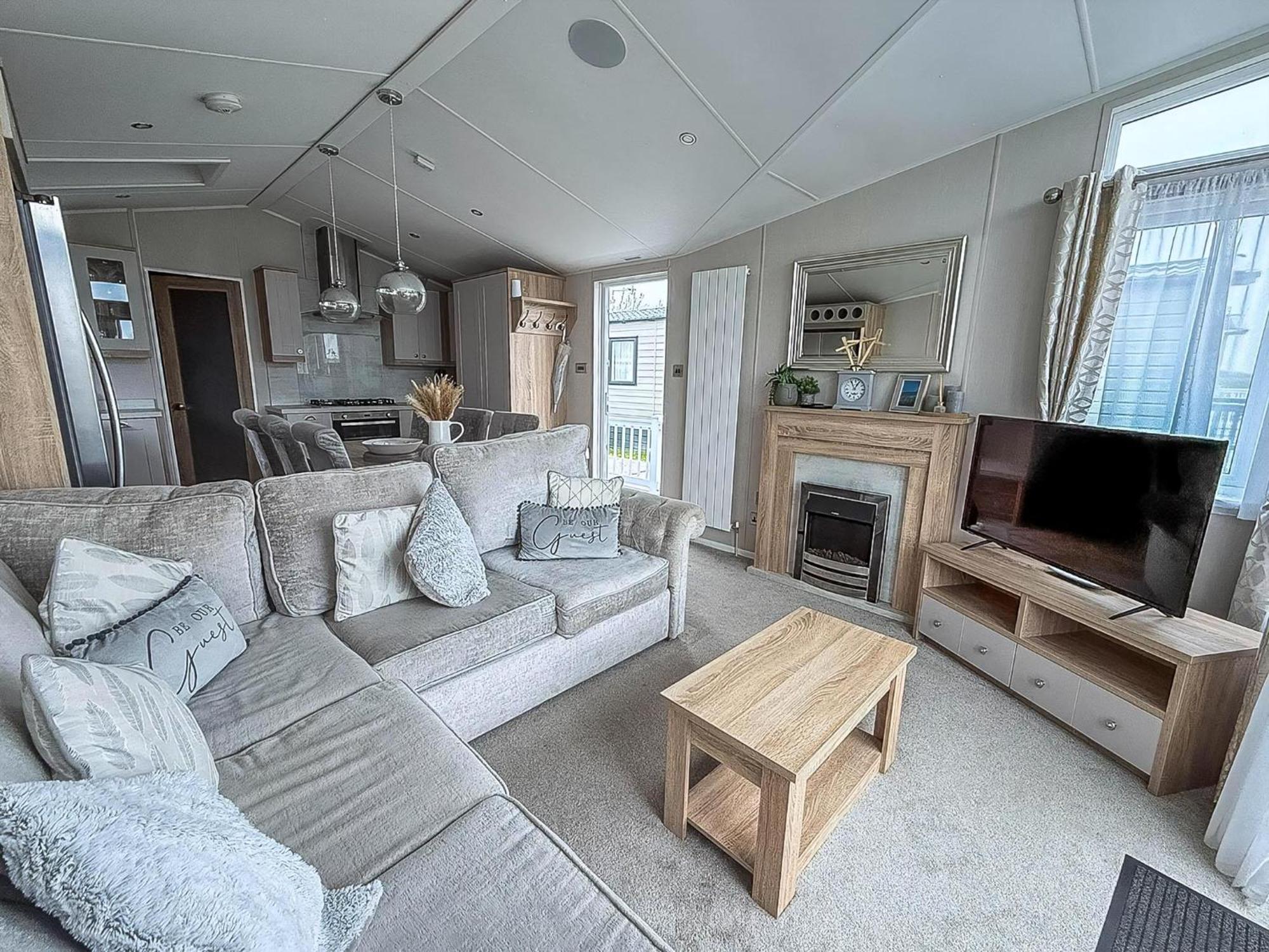Beautiful Lodge With Full Sea Views At Broadland Sands In Suffolk Ref 20235Bs Hopton on Sea Ngoại thất bức ảnh